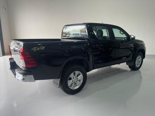 Imagem 5 de 9 de Hilux 2.7 Srv 4x2 Cd 16v Flex 4p Automático