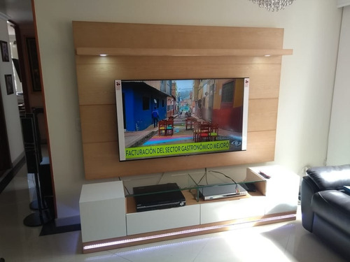 Mueble Tv Con Panel Oculta Cable Ref: Livo 4.0 Lacado