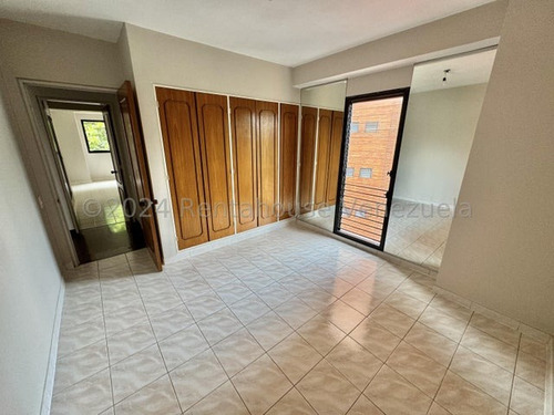 Carla Gonzalez Apartamento En Venta En Los Chorros Mls #24-24558 Gt