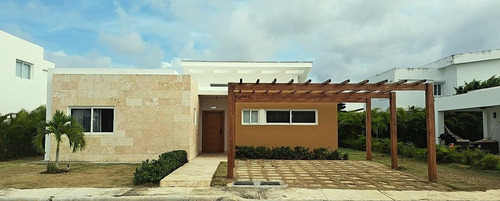 Alquiler Casa Independiente Con Piscina Privada En Vista Cana Bavaro Punta Cana