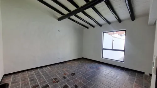 Casa Local Independiente Ubicada Entre Glorieta De Colombia Y Estacion Floresta