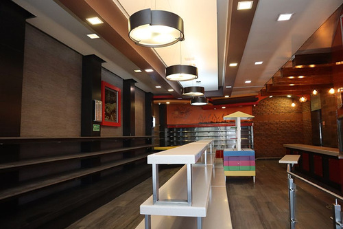 Edificio Comercial En Venta En Nezahualcoyotl
