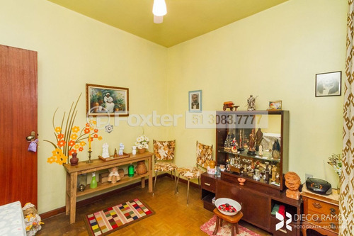 Casa, 6 Dormitórios, 236.67 M², Teresópolis - 204090