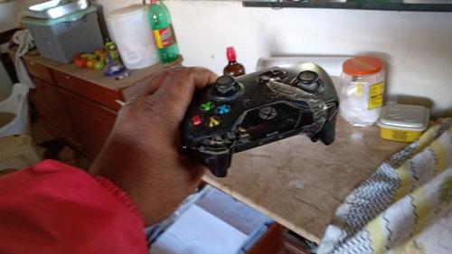 Imagem 3 de 5 de Vende-se Xbox One