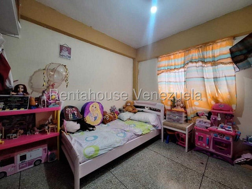 Daniela Linarez Vende Apartamentos En Zona Centro Oeste De Barquisimeto Con Espacios Muy Funcionales Acogedor Y Moderno Con Todos Los Servicios Básicos Operativos