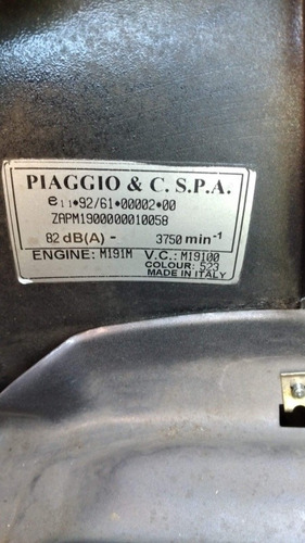 Imagen 3 de 12 de Piaggio Vespa Et4 150cc