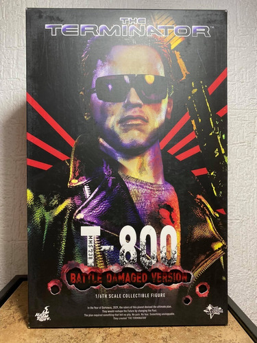 Terminator T-800 Battle Damaged Hot Toys 1/6
