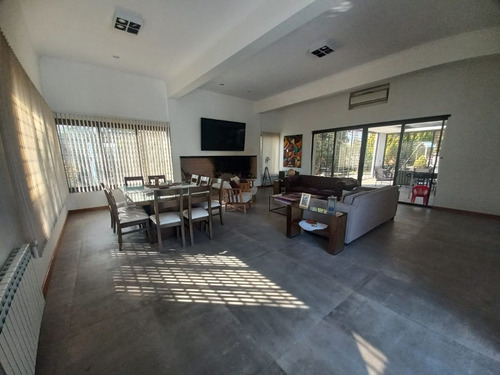Excelente Casa En El Barrio Vista Andina ,maipu!!