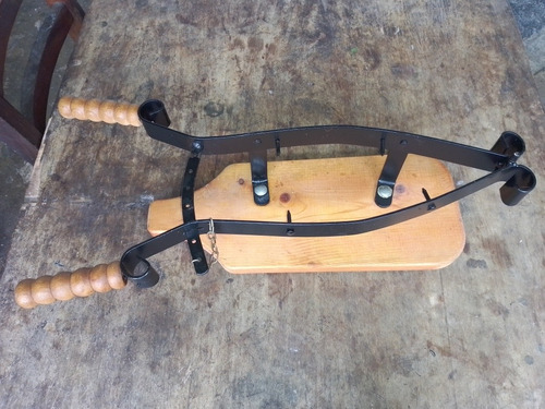 Imagen 2 de 4 de Base Para Cortar Jamon Serrano