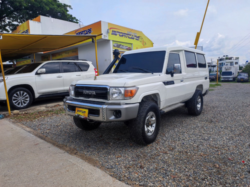 Toyota Land Cruiser 4.0 Grj78