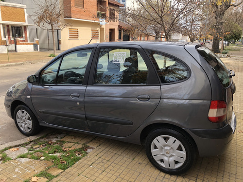 Renault Scénic 1.6 Confort