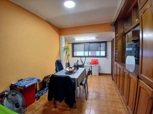 Casa De 3 Ambientes C/opcion A 3er Dormitorio En Pb Y 1er Piso Con Garage, Patio, Balcones, Quincho Y Parrilla