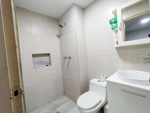 Imagen 13 de 21 de A La Venta Apartamento En El Conj. Res. Los Andes, En La Urb. Yuma. Código.: Foa-2216