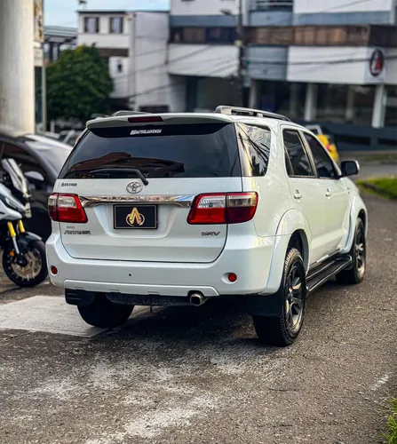 Toyota Fortuner 3.0 Sr5