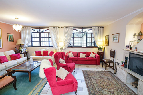 Imagem 3 de 30 de Casa Assobrada Com 4 Dormitórios E 4 Vagas, Sendo De Esquina. - Reo686878