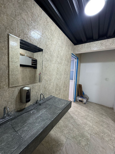 Bodega En Venta, Bosques De Xhala, 425 M2