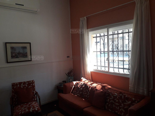 Casa Chalet En Venta Ubicado En Villa Urquiza, Capital Federal, Buenos Aires