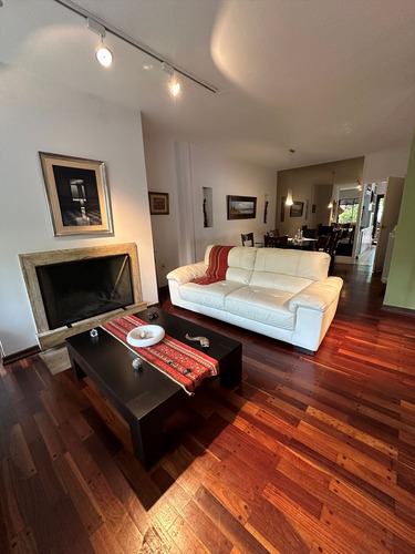 Hermosa Casa Pocitos Nuevo 4 Dormitorios