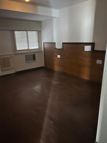 Hotel Importante A Refaccionar Centro Rio Cuarto Buen Estado