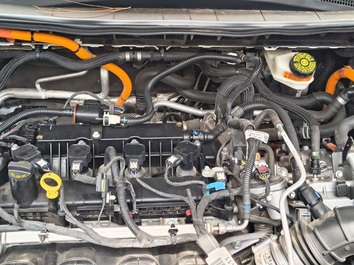 Ford Escape titanium hev