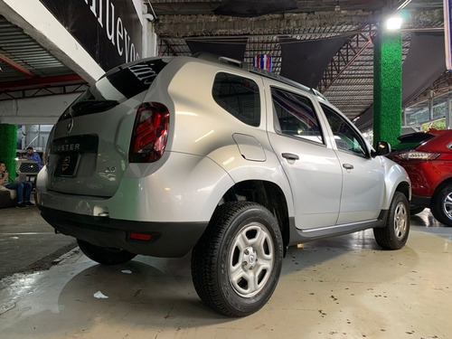 Imagen 4 de 10 de Renault Duster Zen 2019.