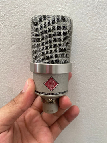   Microfono Neuman Tlm 102