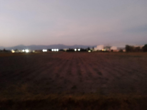 Venta De Terreno Industrial Sobre Calle Principal Cerca De Parque Toluca 2000