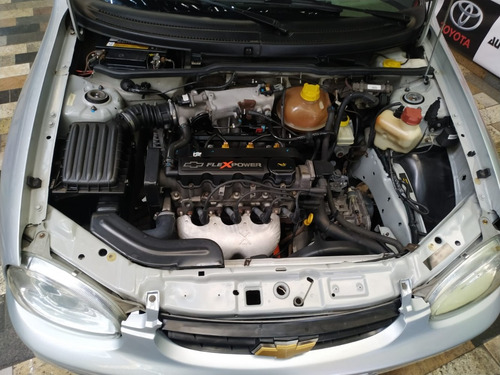 Chevrolet Corsa Classic 1.0 Life Flex Power 4p