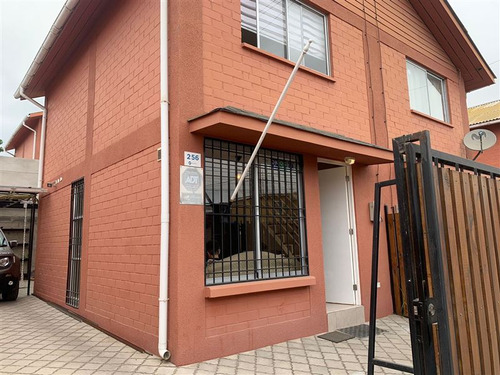 Casa En Venta De 3 Dorm. En Coquimbo