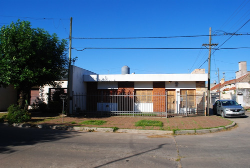 Imagen 4 de 14 de Venta Casa Familiar Excelente Estado Y Ubicación. Junin Ba
