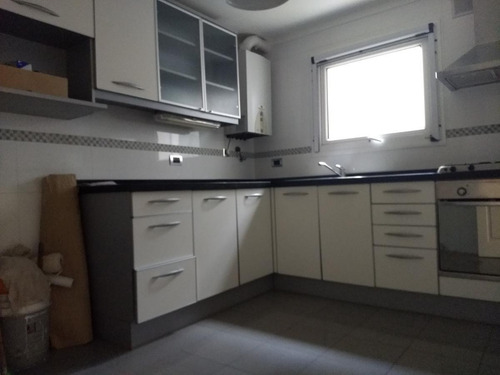 Imagen 8 de 17 de Departamento En Venta - Martinez - San Isidro