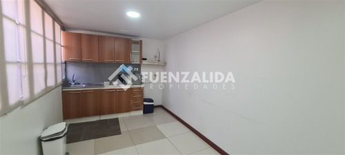 Excelente Casa 4d/4b 570m2 A Pasos Metro El Bosque