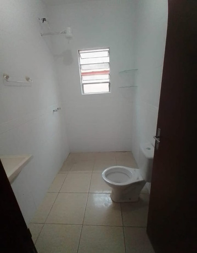 Imagem 6 de 10 de Casa Na Praia À 4 Km Do Mar, No Bairro Caraminguava, Em Peruíbe