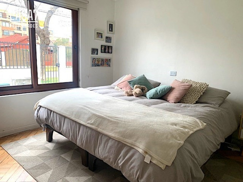 Casa En Venta De 3 Dorm. En Ñuñoa