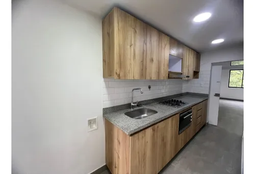 Venta De Apartamento En El Occidente, Sector Los Pinos