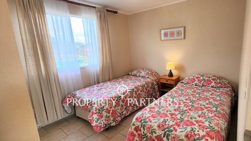 Arriendo Townhouse Peumayen Semi Amoblada