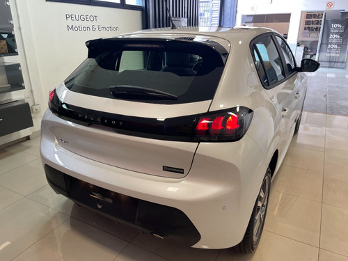 Imagen 12 de 25 de Peugeot 208 Feline Tiptronic 1.6