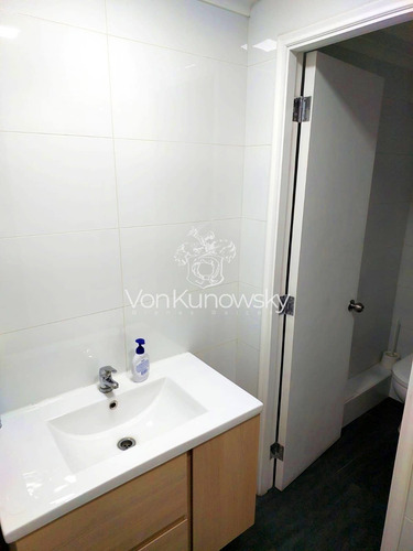Arriendo Oficina En Excelente Ubicación, Metro Bellas Artes.