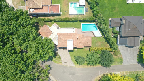 Imagen 28 de 30 de Oportunidad! Venta - Magnífica Casa En Sausalito - Bayugar Negocios Inmobiliarios