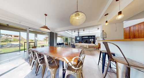 Casa En Venta En Costa Esmeralda, Barrio Deportiva