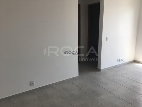 Aluguel De Apartamentos / Padrão Na Cidade De São Carlos 23265