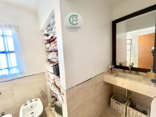 Casa En Venta Country Club Banco Provincia( Fondo Arroyo)