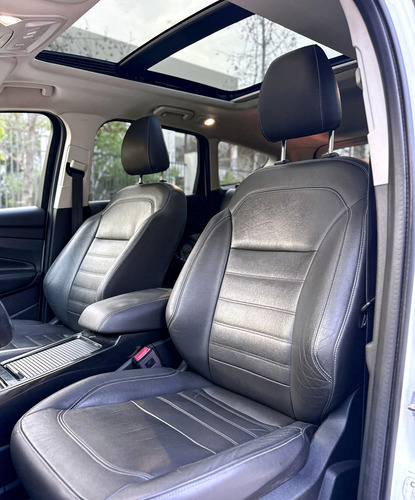 Ford Escape 2.0D Titanium 4X4 At