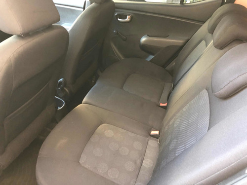 Imagen 9 de 11 de Hyundai I10 2010 1.2 Gls Seguridad L Mt