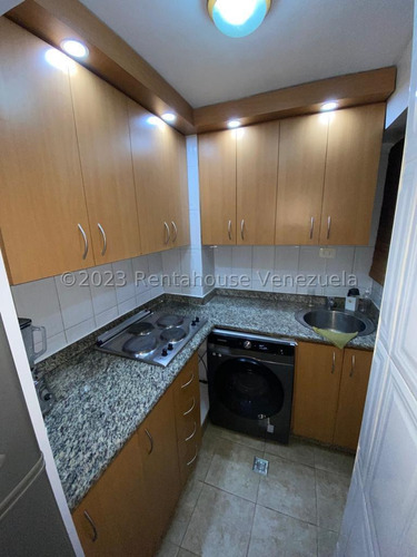 Apartamento En Alquiler Sabana Grande 23-30116 Fabricio Liaz