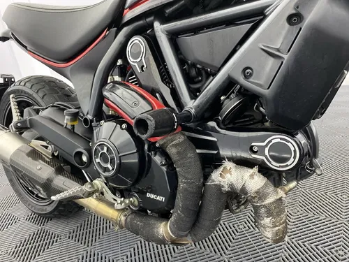 Ducati Scrambler 800 Dark