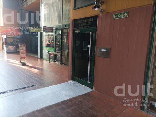 Imagen 2 de 12 de Oficina De 55 Metros En Alquiler - Centro
