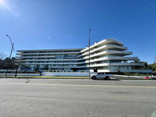 Apartamento En Venta De 2 Dormitorios Con Excelente Vista Panorámica