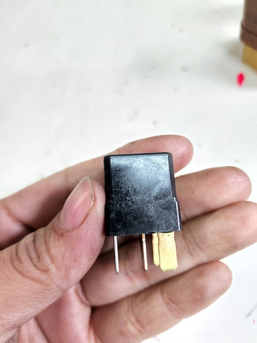 Relay Rele Relevador Nissan Quest 04-09 Acm33201 Cada/uno (Usado)