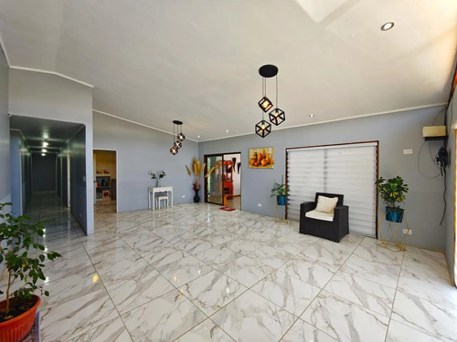 Increíble Parcela 5600m2 Con Casa 5d-3b-piscina En Batuco
